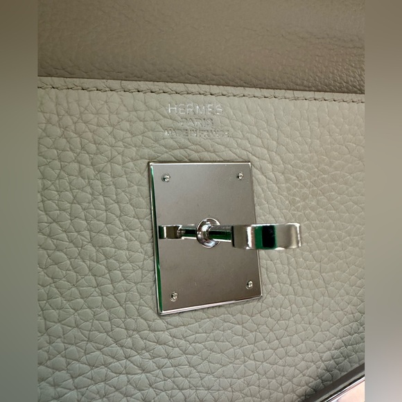 Hermes Kelly 32 cm Beton color ,Togo leather ,silver hardware - Picture 10 of 16